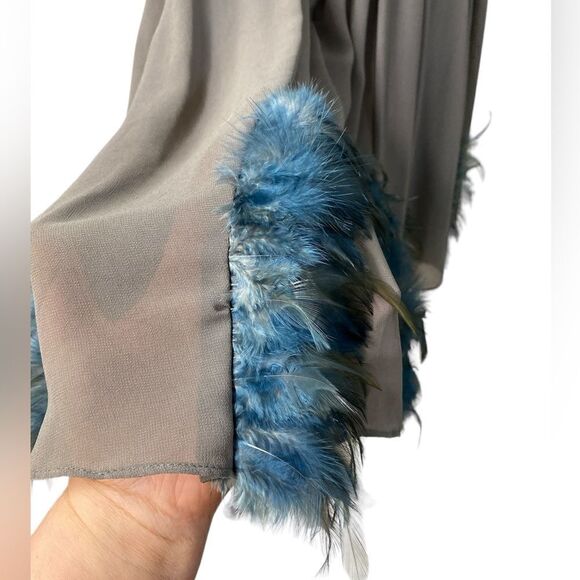 Twelve by twelve feather dress 🌸 - Picture 6 of 6